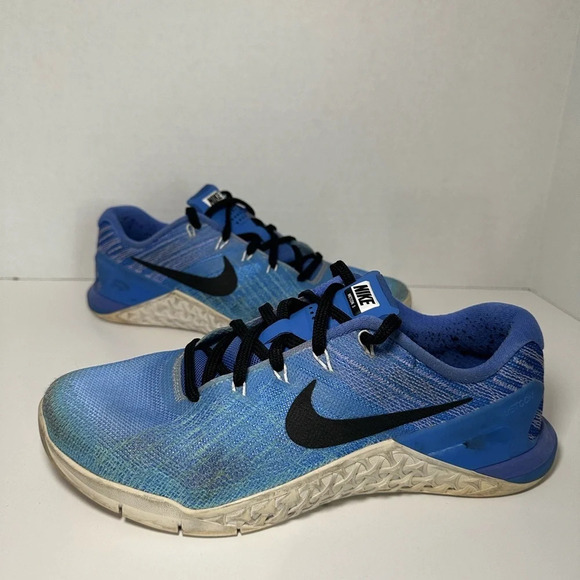 Nike Shoes - Nike Metcon 3